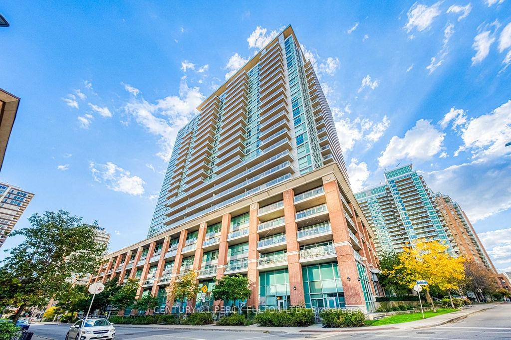 Incredible Loft Style Living in Liberty Village !