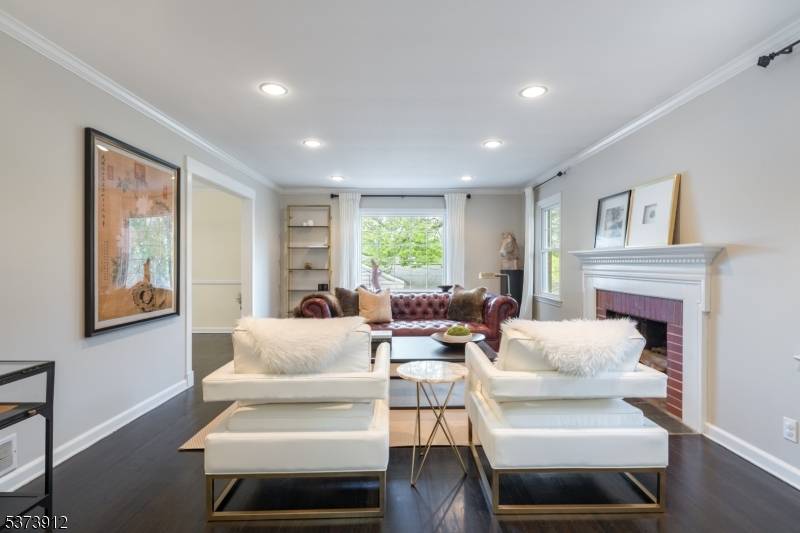 BEAUTIFULLY MAINTAINED SPACIOUS 4 BEDROOM HOME WITH EXPANSIVE BACKYARD IN DESIRABLE BALTUSROL TOP SECTION OF SPRINGFIELD !