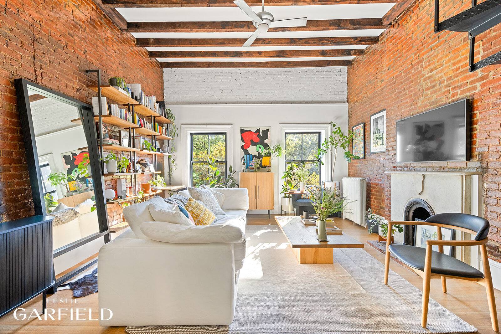 Nestled on a picturesque, tree lined block in the heart of West Chelsea, directly across from the charming Clement Clarke Moore Park, 485 West 22nd Street is a beautifully maintained ...