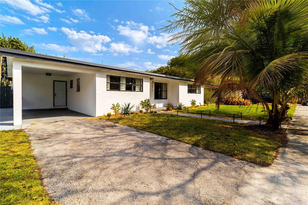 Welcome to this well maintained 3 bedroom, 2 bathroom home that offers a bright and inviting layout with spacious living areas and quality flooring throughout, creating a comfortable and functional ...