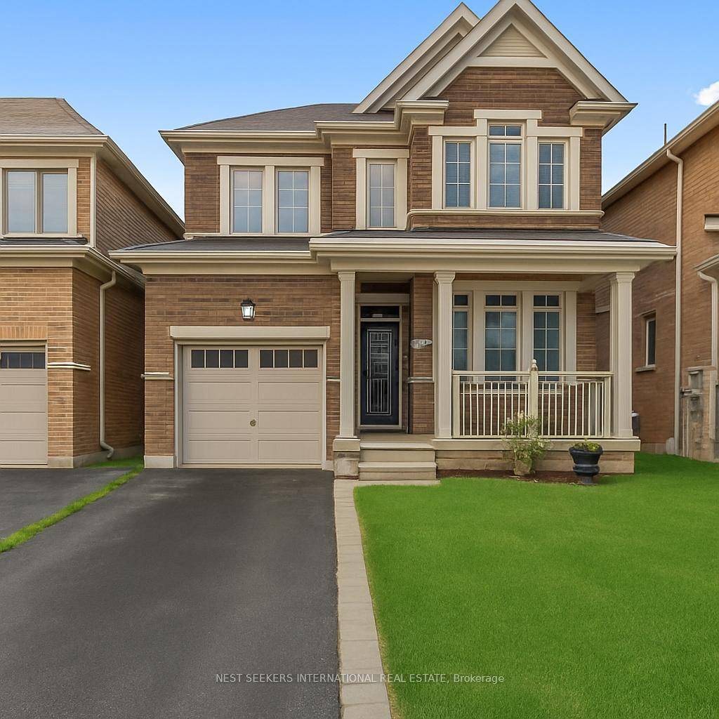 Welcome to 90 Donnan Dr, Tottenham, a beautifully maintained freehold townhome in a family friendly neighbourhood !