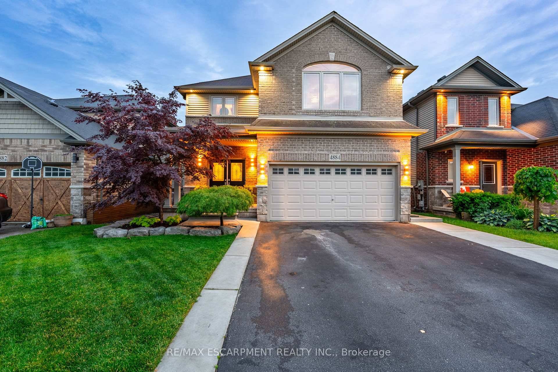 Welcome to your dream family home a stylish retreat with the ultimate summer oasis backyard !