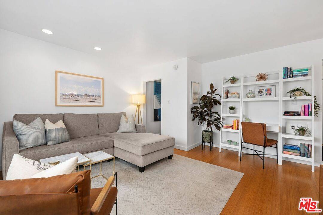 2431   3rd St 1BR Santa Monica La