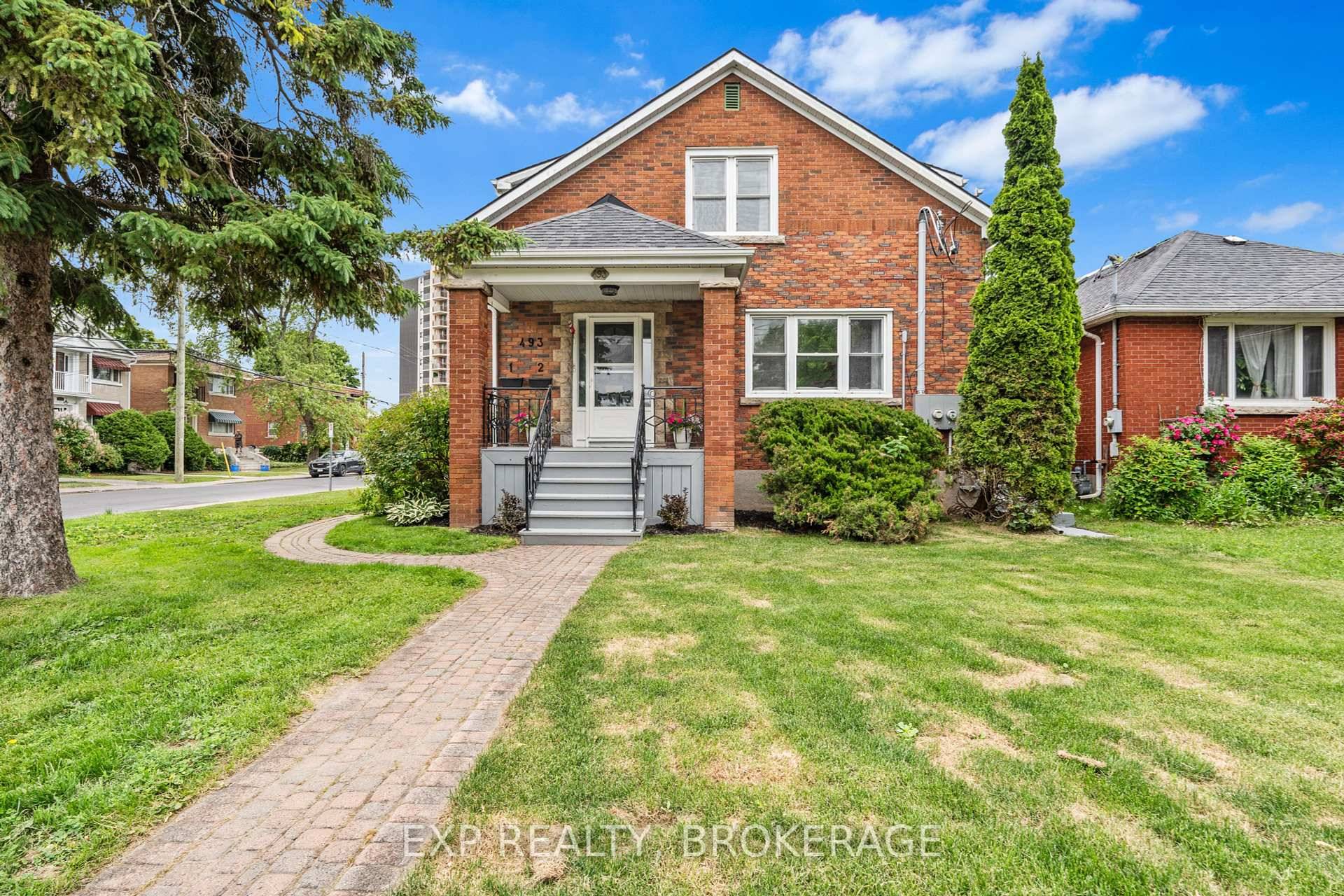 Stunning, fully renovated 3 bedroom unit.