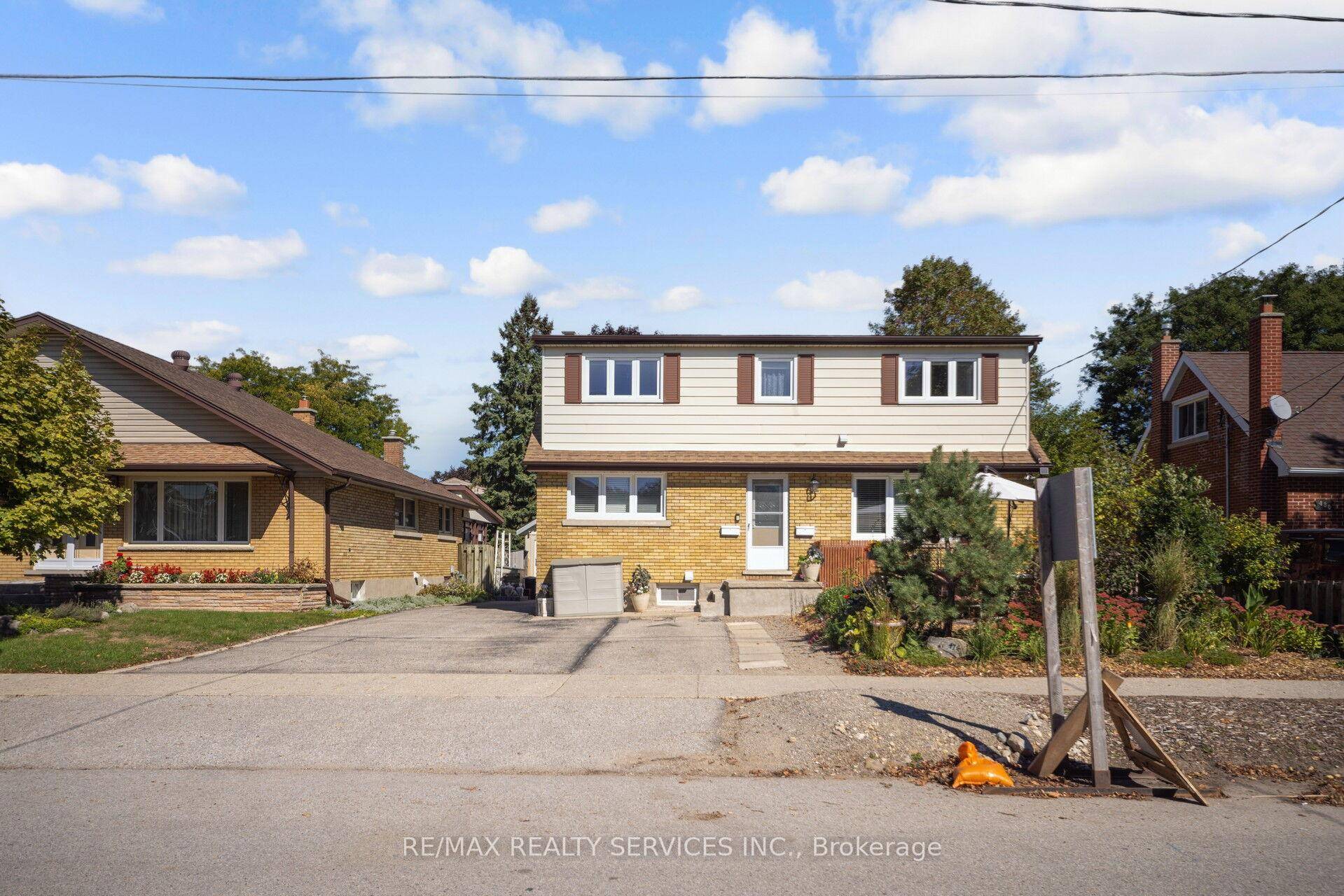Welcome Home A Perfect Fit for Multi Generational Living !