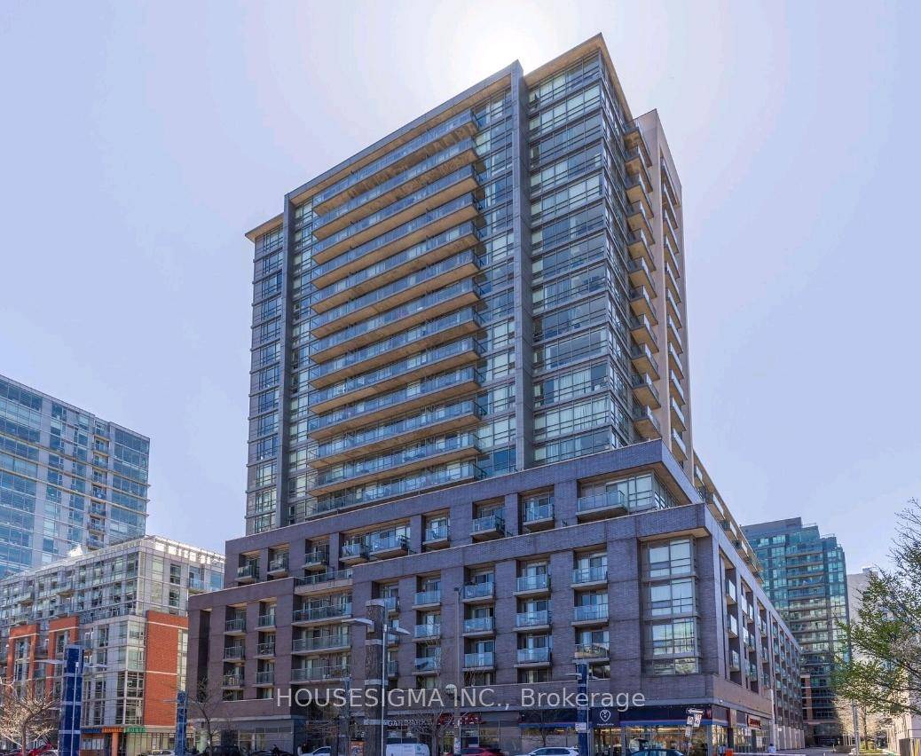 1 Bedroom 1 Bath Condo In The Heart Of Queen St West.