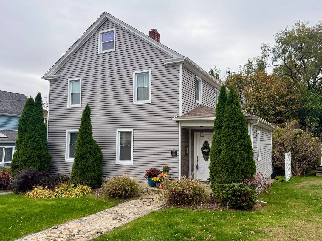 Completely renovated Colonial in prime Trumbull location !