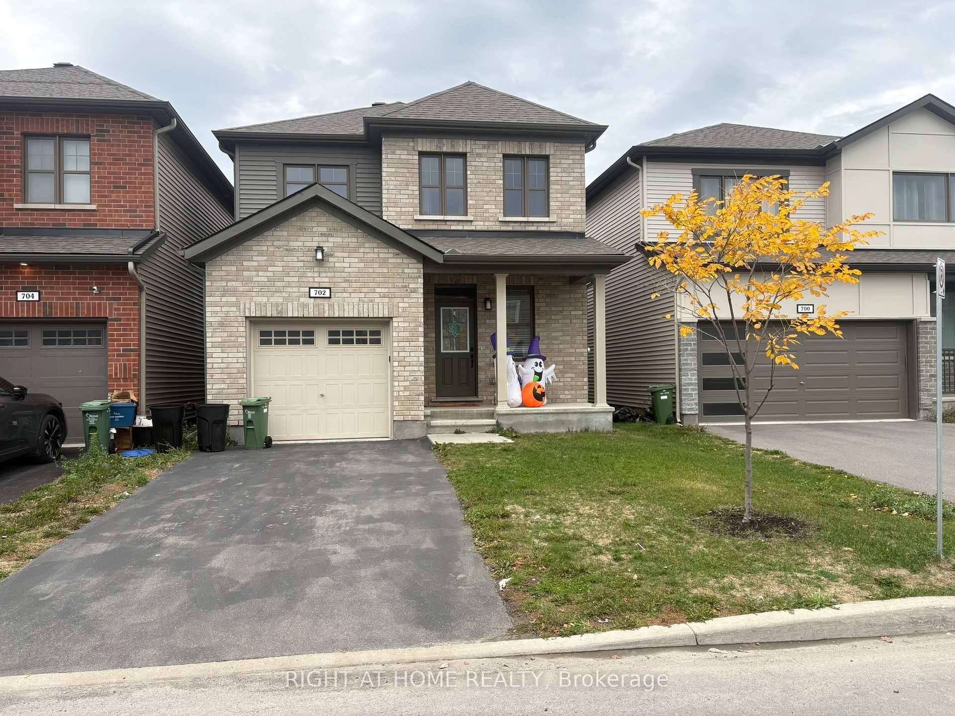 This beautiful open concept house in sought after community of Half Moon Bay.