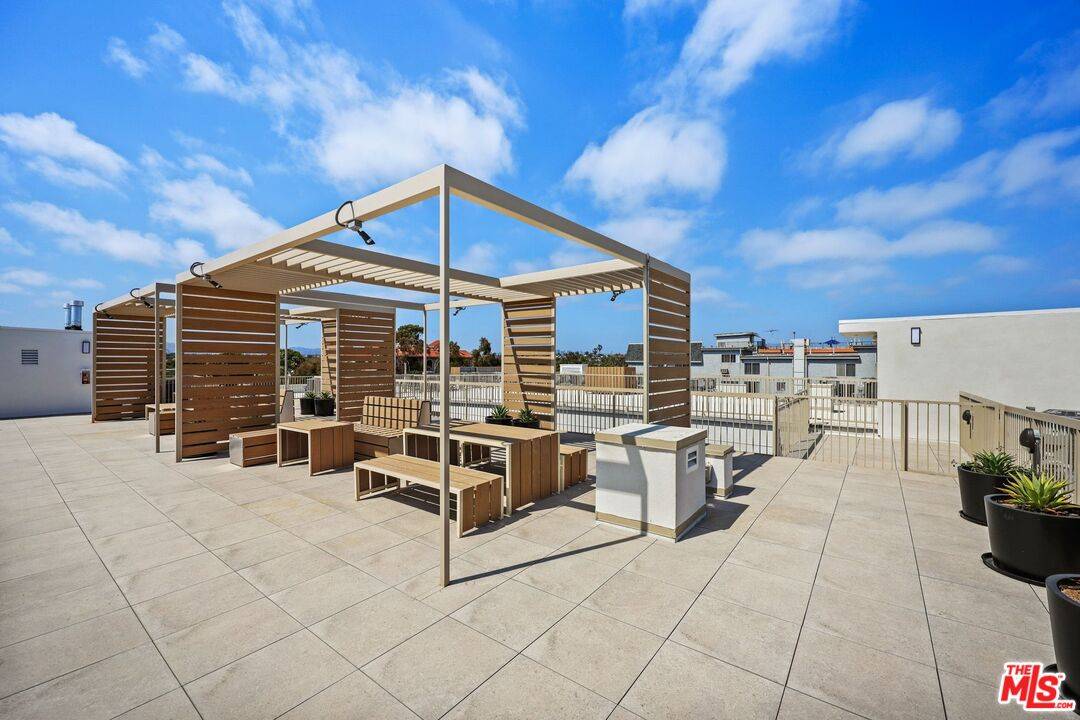 1600 Venice Blvd 2BR Marina Del Rey La