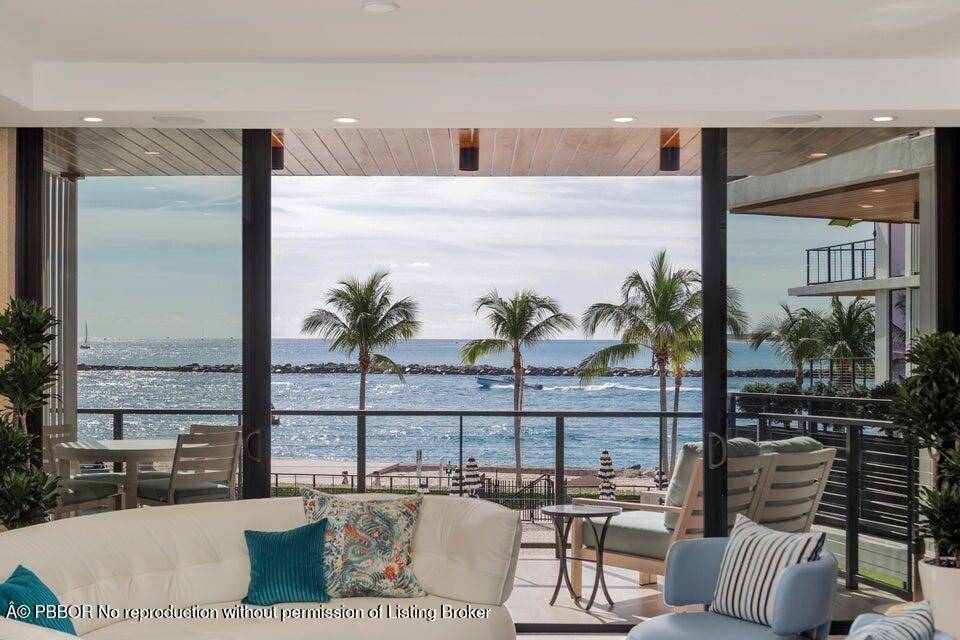 DIRECT OCEAN PALM BEACH INLET Exceptional, modern, contemporary boutique building with only 18 private residences create a perfect balance of modern clean lines and relaxed beach house feeling.
