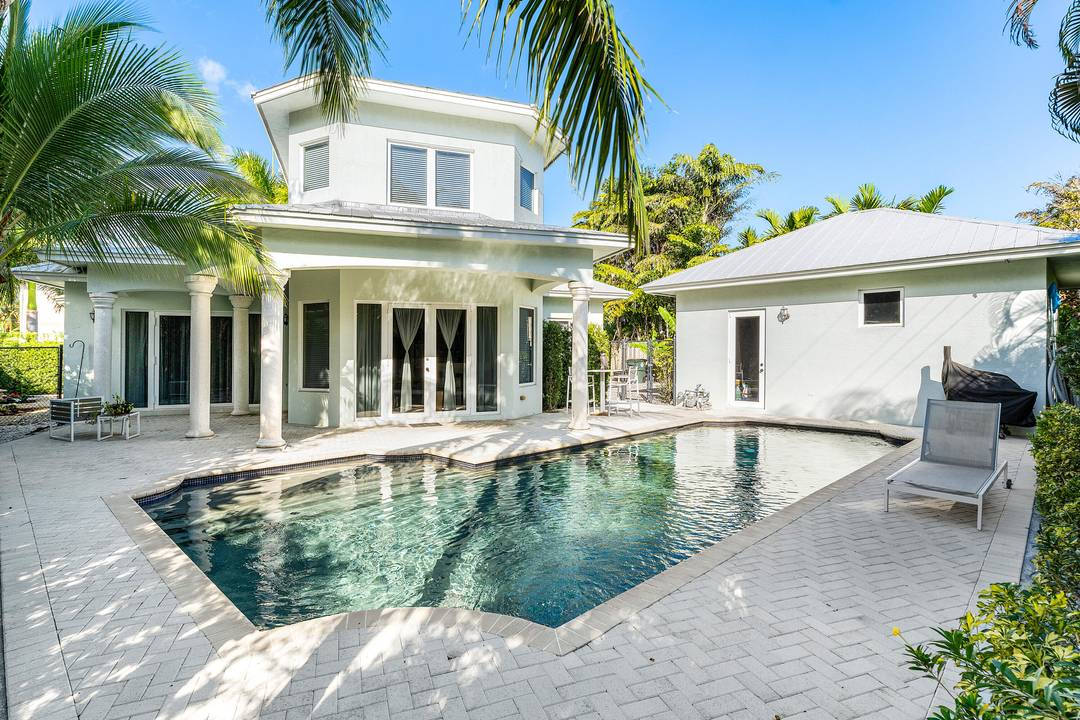 Luxurious Key West Style Gem in East Boca Raton !