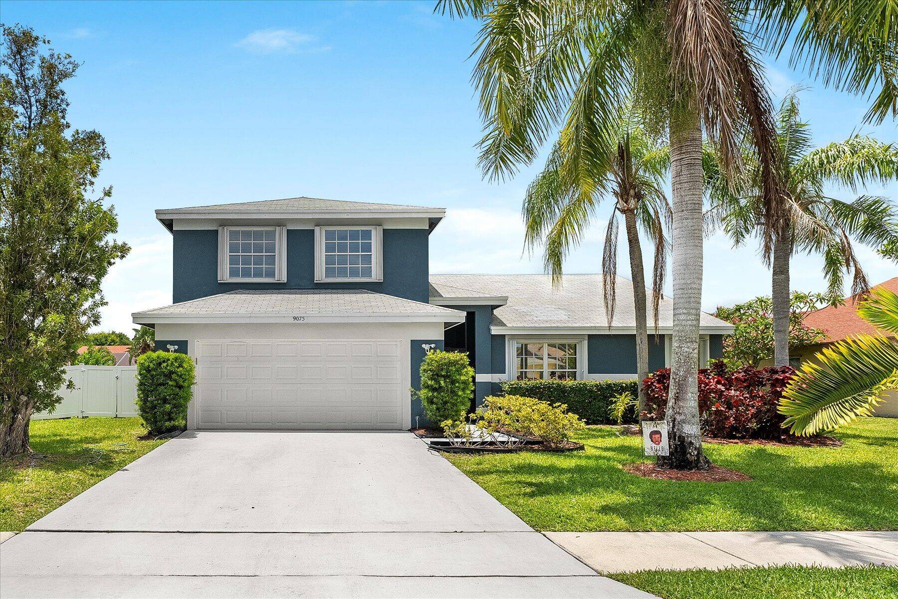 This is it ! ! ! Look no more for that awe inspiring home to raise your family.