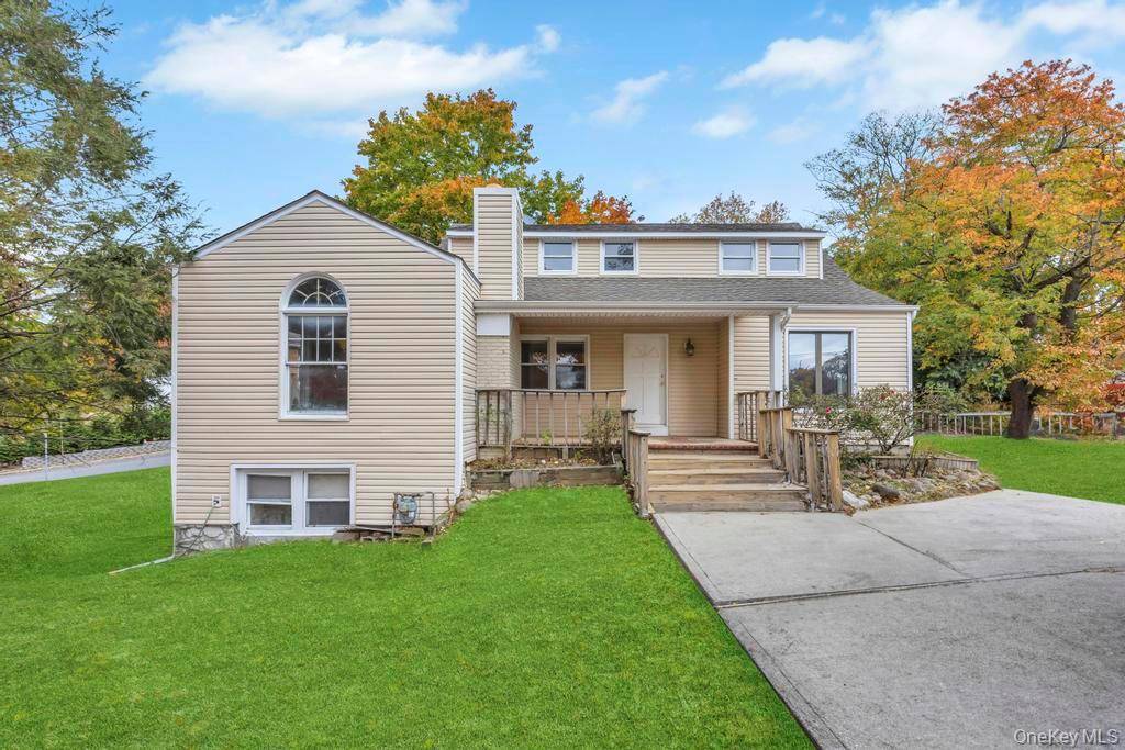 Welcome to this stunning duplex in the heart of Huntington Station.