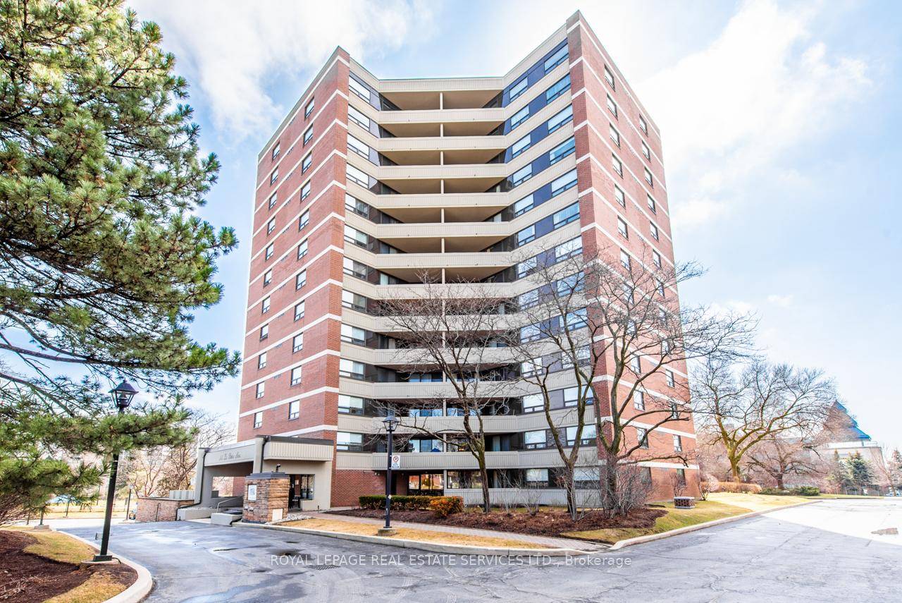 Welcome to 1404 95 La Rose Ave, a rarely offered penthouse suite in a desirable boutique building in the heart of Humber Heights.