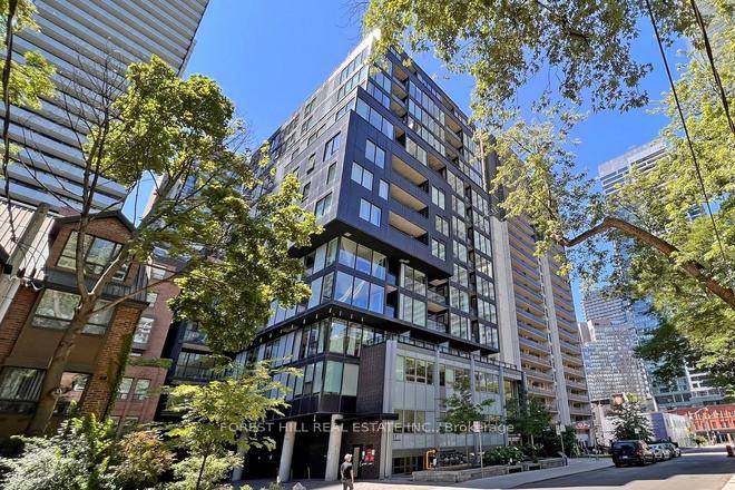 This Spectacular And Bright, South East Facing Corner Unit Features 2 Bedrooms, 2 Bathrooms amp ; A Study Area.