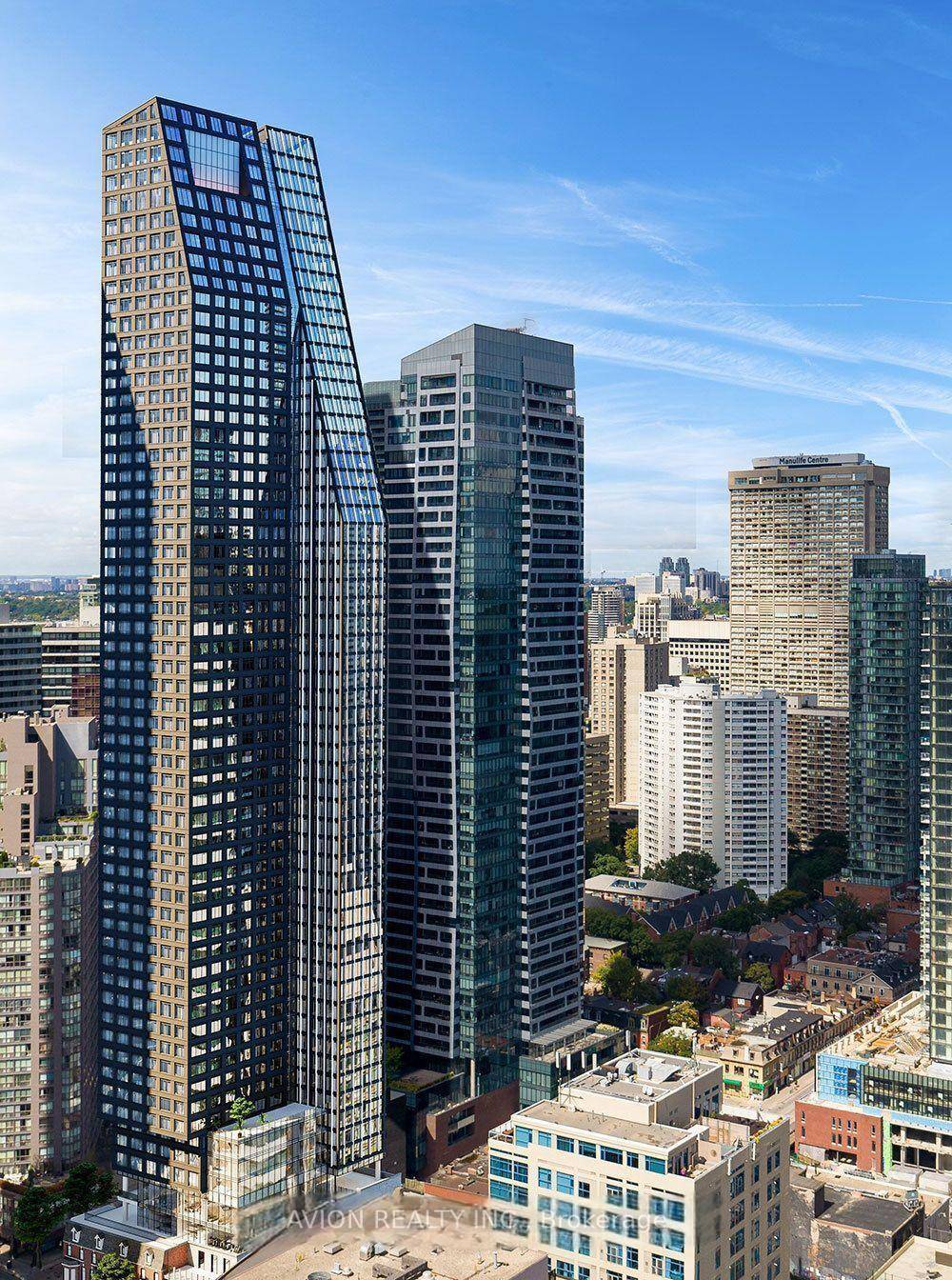 sun drenched corner unit offering breathtaking unobstructed city and lake views from the 43rd floor.