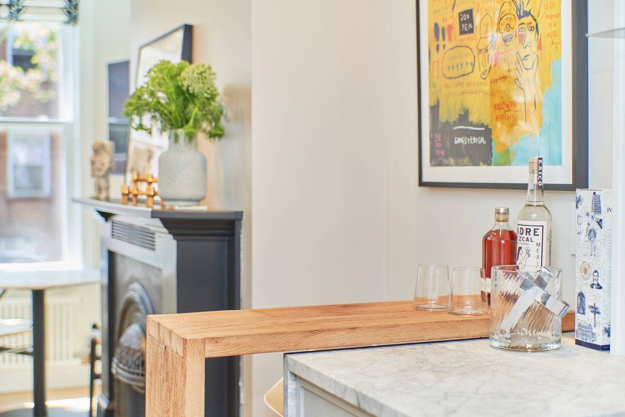 Introducing Luxury Living at 111 North 9th Street WilliamsburgAPARTMENT DETAILS SPONSOR UNIT NO BOARD APPROVAL Brand New Condo Grade Renovation High Coffered Ceilings Chefs Kitchen Sun drenched living room Quartz ...