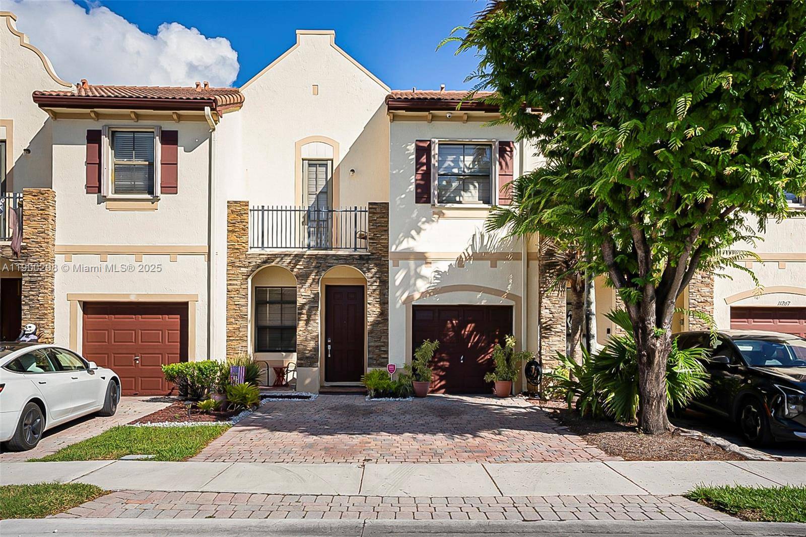 Experience modern living at its best in this beautifully maintained 3 bedroom, 2.