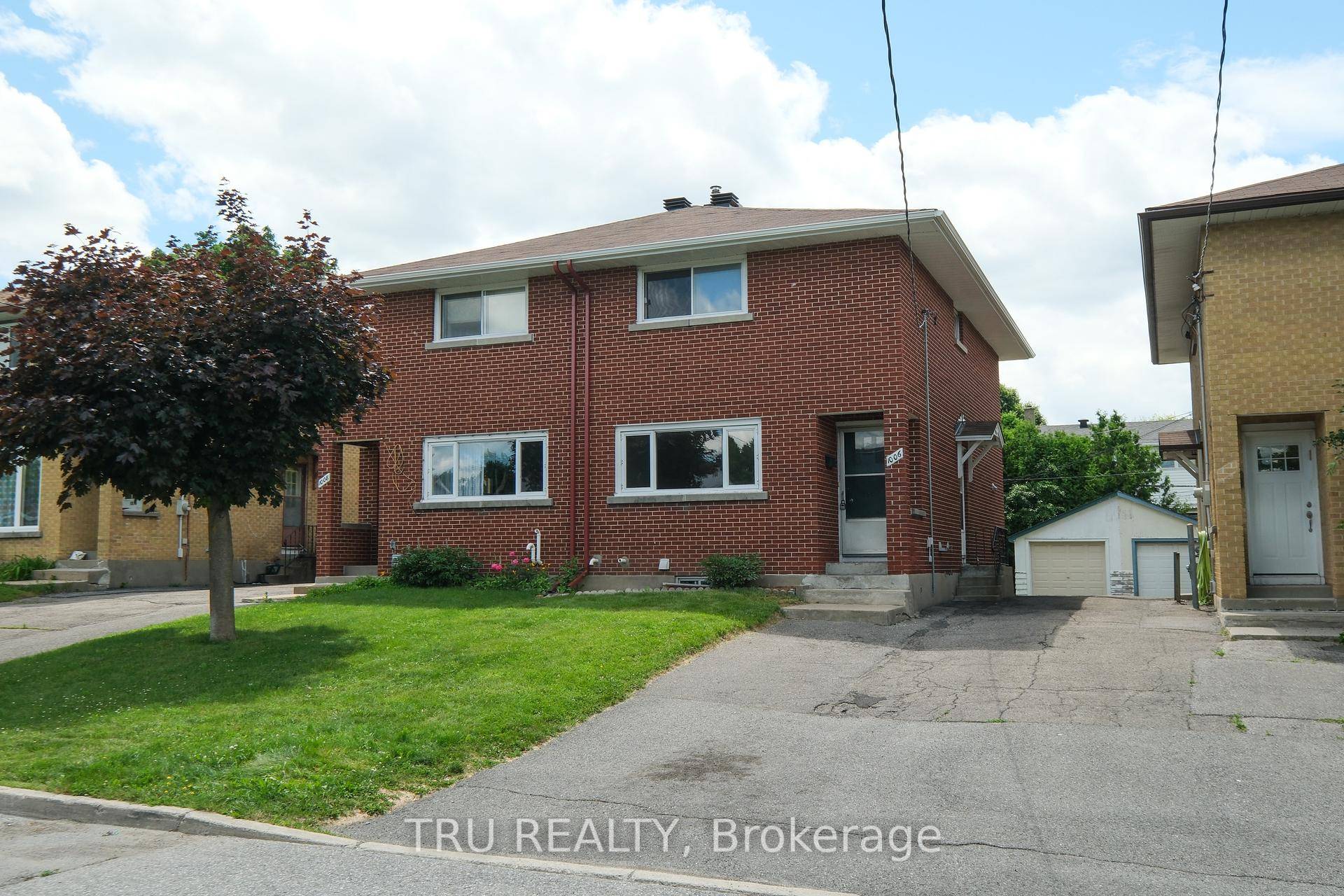 Discover 1006 Riddell Avenue South, a charming and move in ready semi detached home nestled on a peaceful cul de sac with no through traffic.
