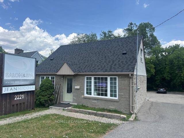 Welcome to 2221 Kennedy Road, Toronto a beautifully renovated lower level unit in a high demand, family oriented neighbourhood.