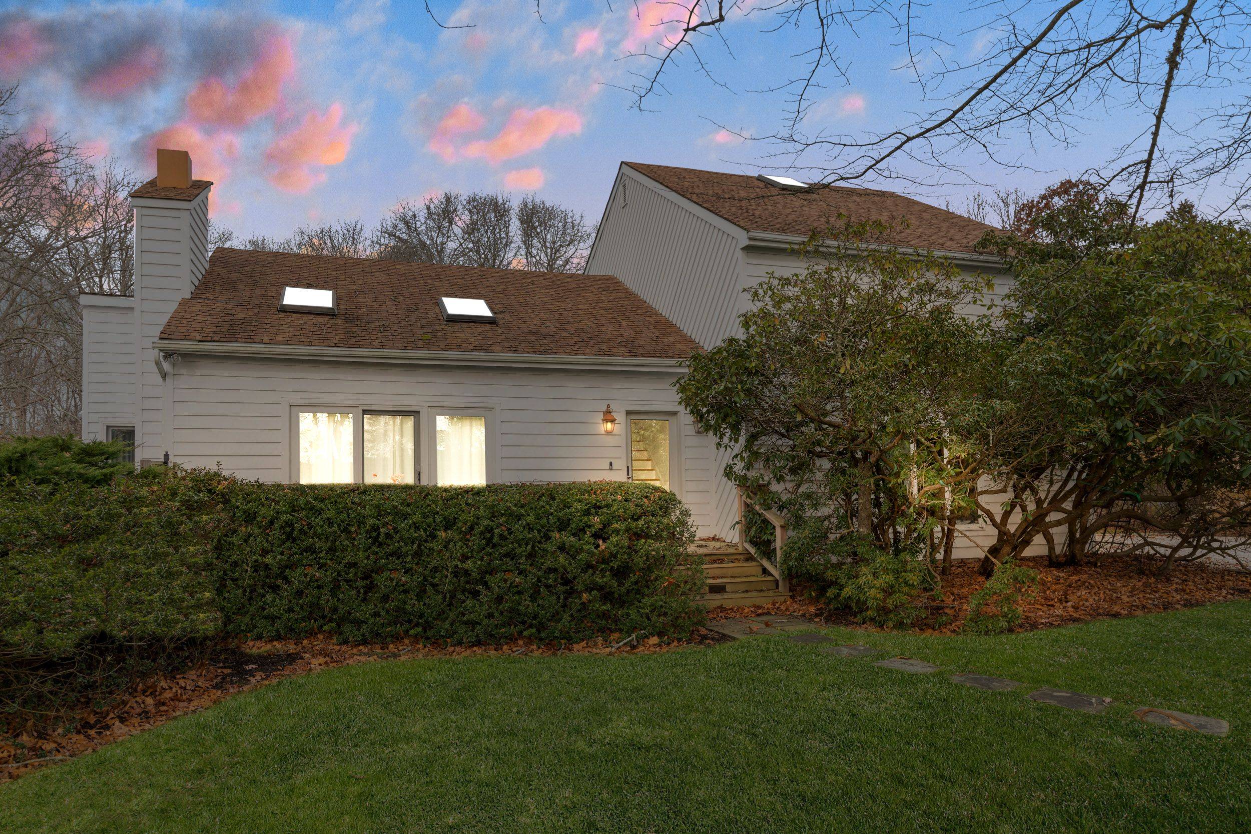 Modern Style Southampton Home 