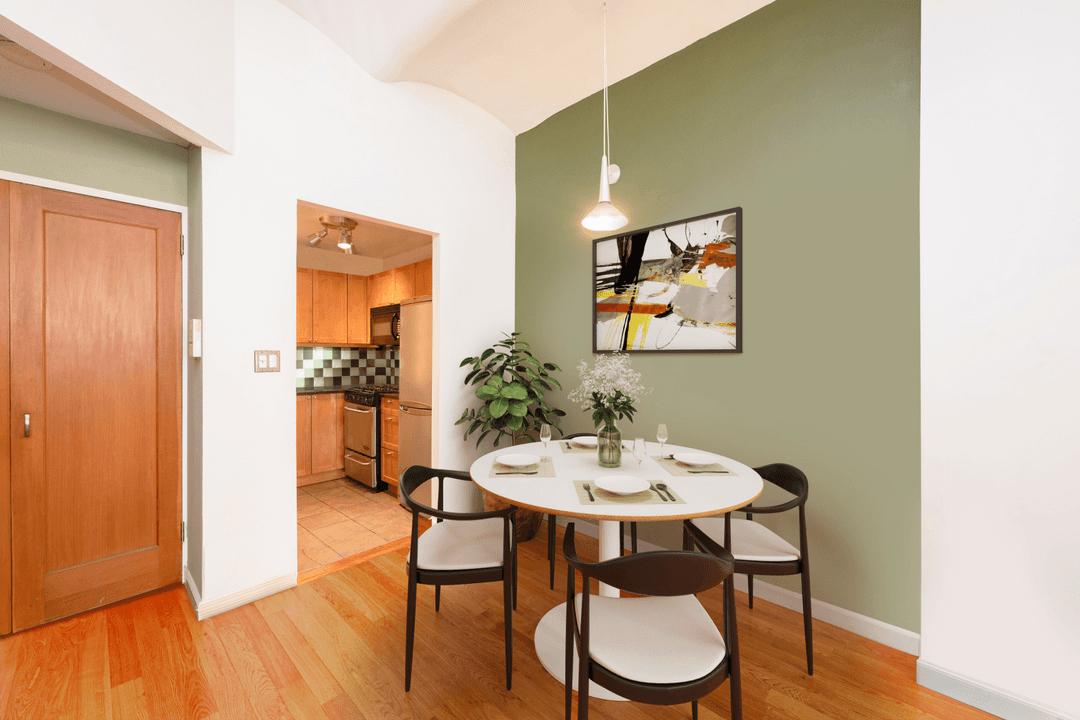Experience the opportunity to live in one of NYC's most coveted areas with this Vintage Printing Factory Apartment, located at the prime intersection of West 4th and Barrow in the ...