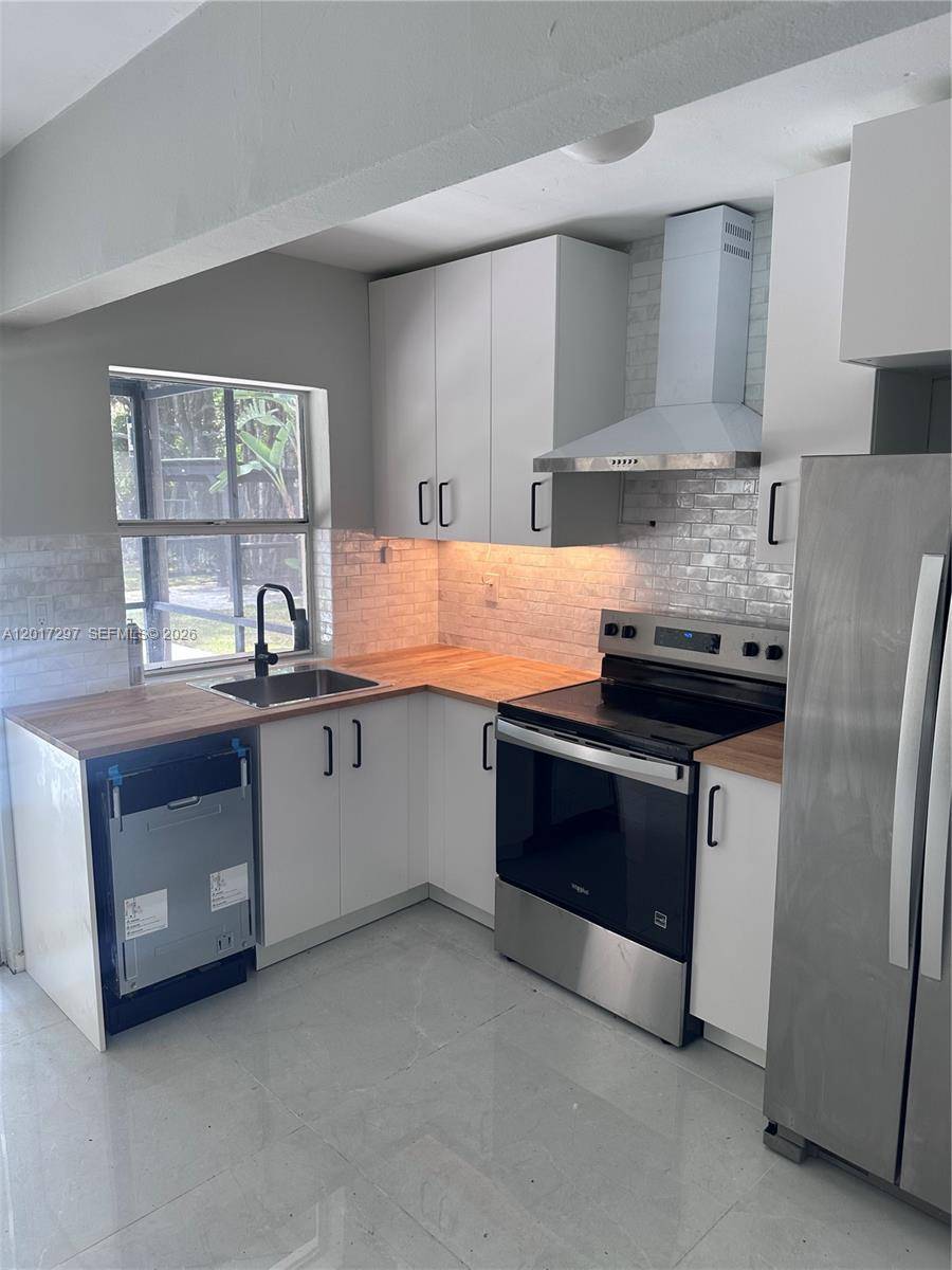 Completely Renovated AMAZING SINGLE FSMILY HOME WITH POOL in ROA ZONING Currently Operating as an Airbnb Whether you're looking for a primary residence, an investment property, or even a stylish ...