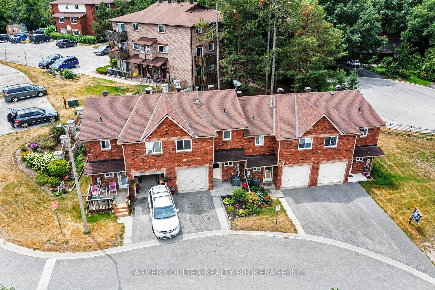 Welcome to this family friendly 2 storey townhouse nestled on a quiet street in Barries southwest end.