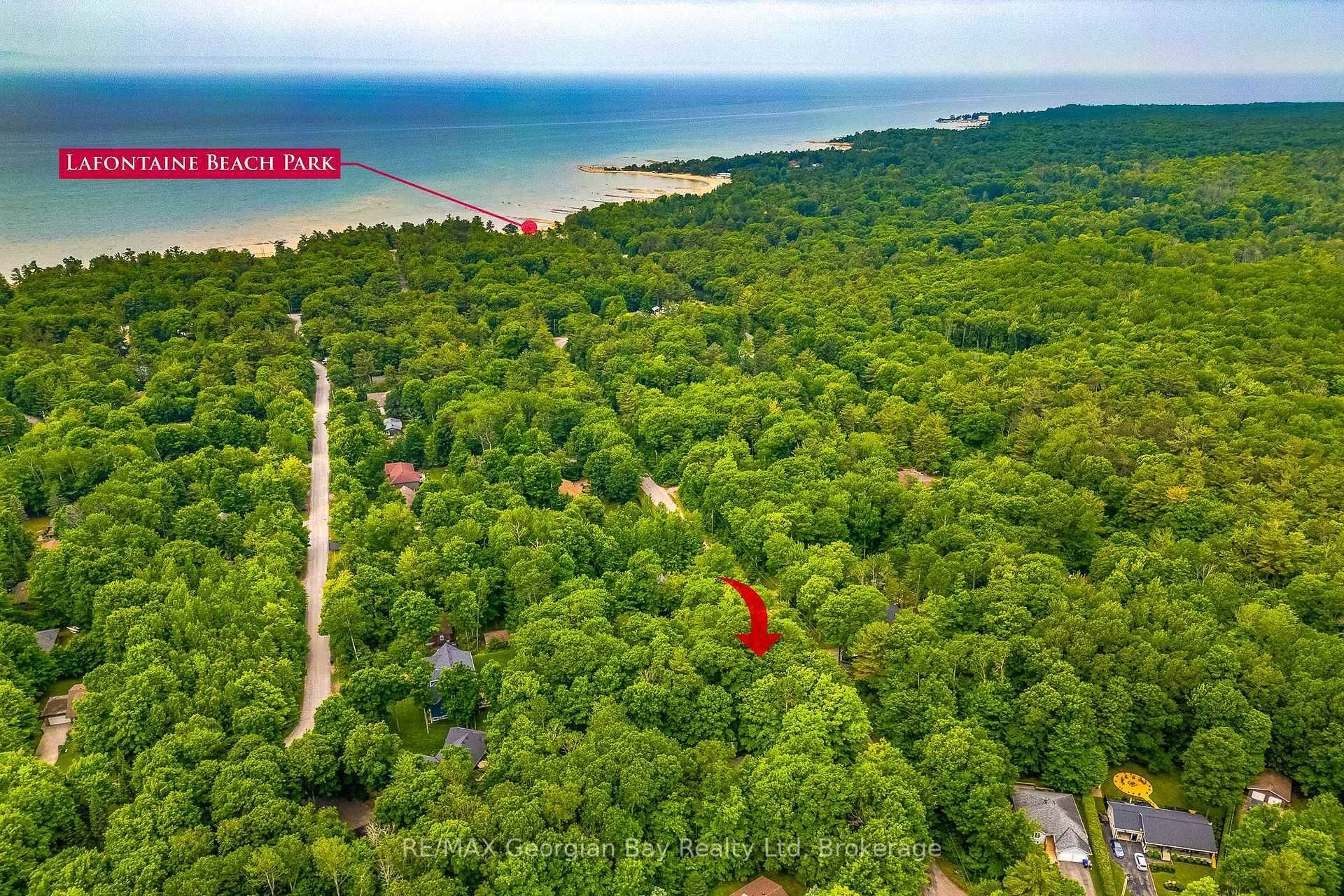 The perfect spot for your dream home or cottage !