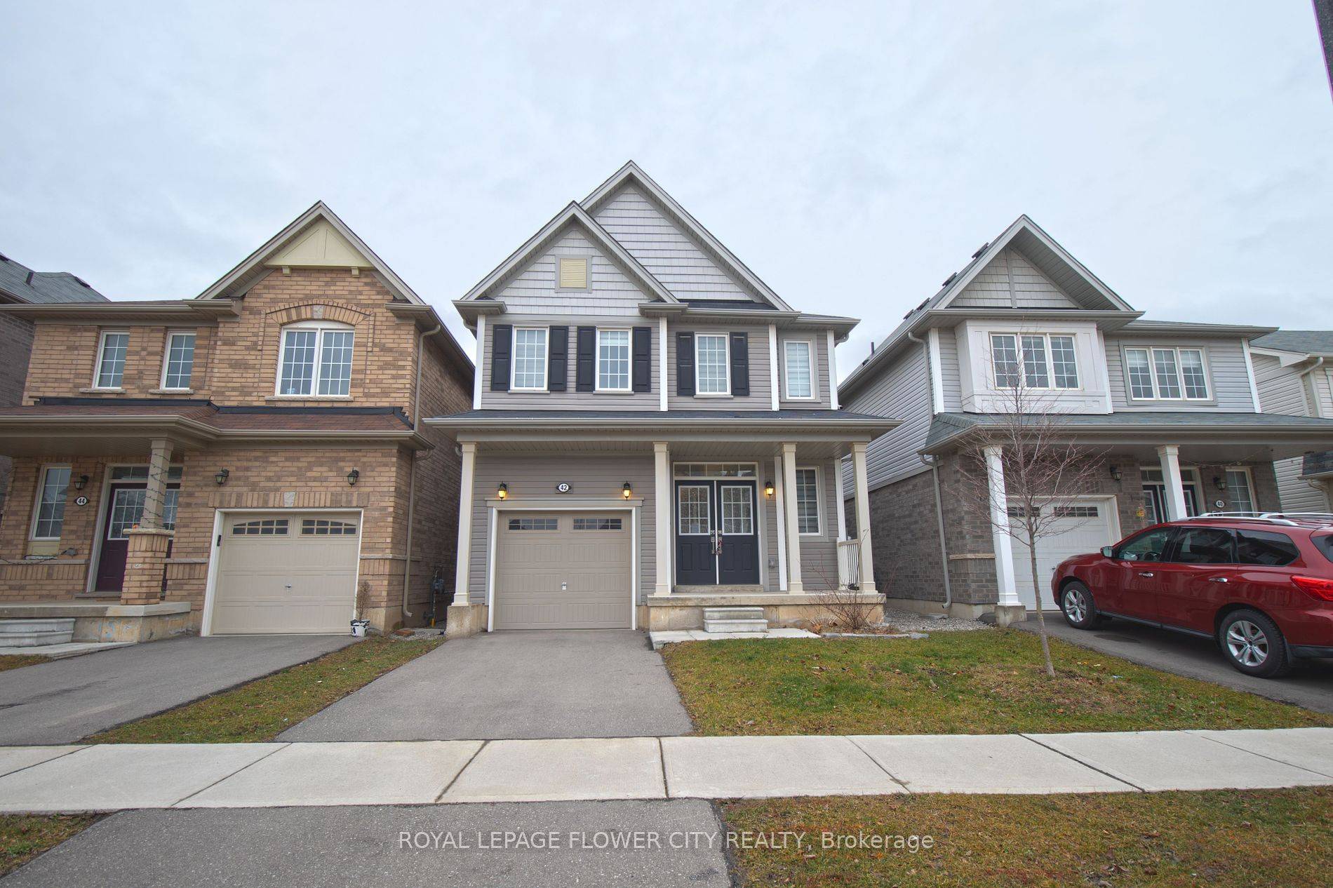 42 Munro Circle is a stunning bright 4 bedroom, 2.