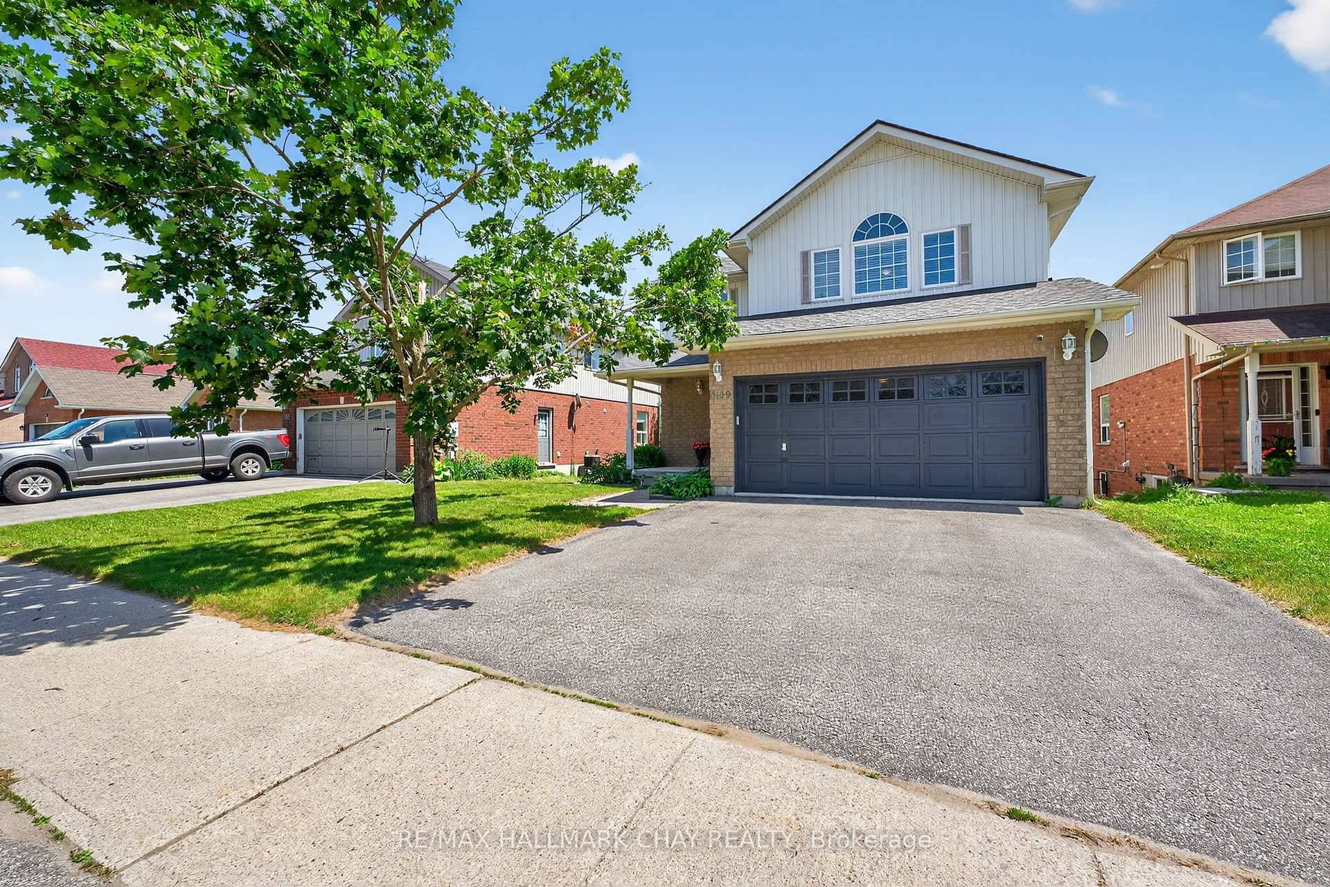 Beautifully Maintained amp ; Updated Throughout, 3 Bedroom Family Home Nestled In Safe, Friendly, amp ; Family Oriented Neighbourhood In Sought After Orillia !