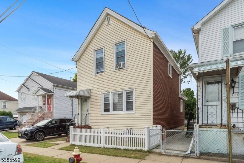 This charming single family home is the ideal opportunity for a first time homebuyer seeking both comfort and value.