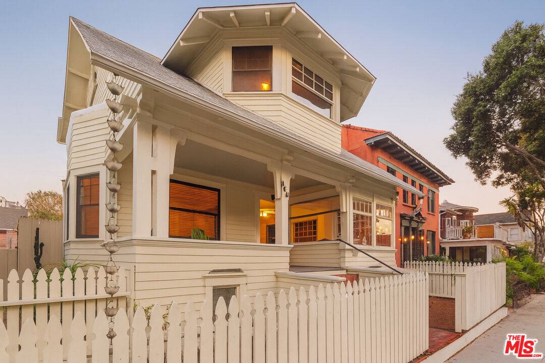 160 Wadsworth Ave 3BR Santa Monica La