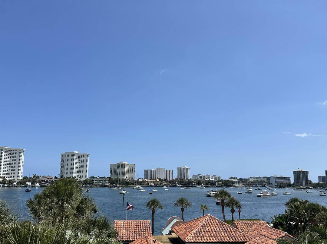BEST BOCA LAKE INTRACOASTAL VIEWS IN ALL OF MIZNER COURT, ADJACENT TO ''THE BOCA RATON '' HOTEL CLUB.