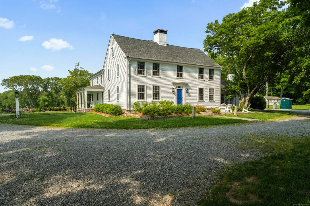 Originally built in the mid 1700s as a livestock farm, Deans Mill Farm has been beautifully restored transformed into one of Ct's most charming destinations.