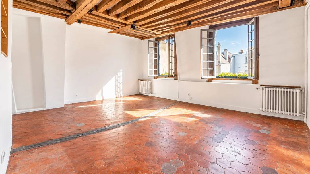 Charming 2-Bedroom Apartment in Sorbonne, Paris 5th