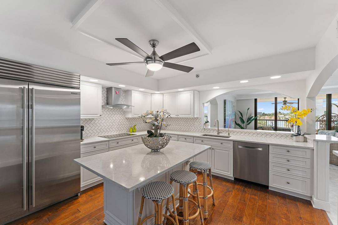 Absolutely stunning Intracoastal facing residence in the highly sought after Seawatch on Jupiter Island, offering 2, 358 square feet of elegant coastal luxury.