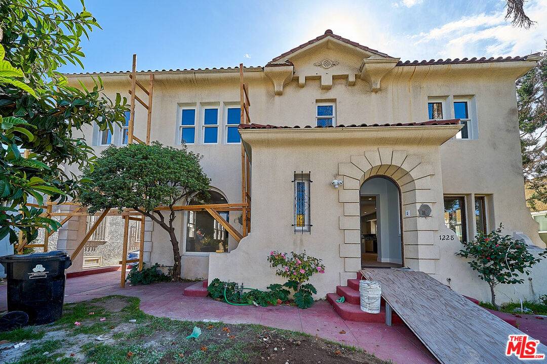 1226 Meadowbrook Ave 3BR La