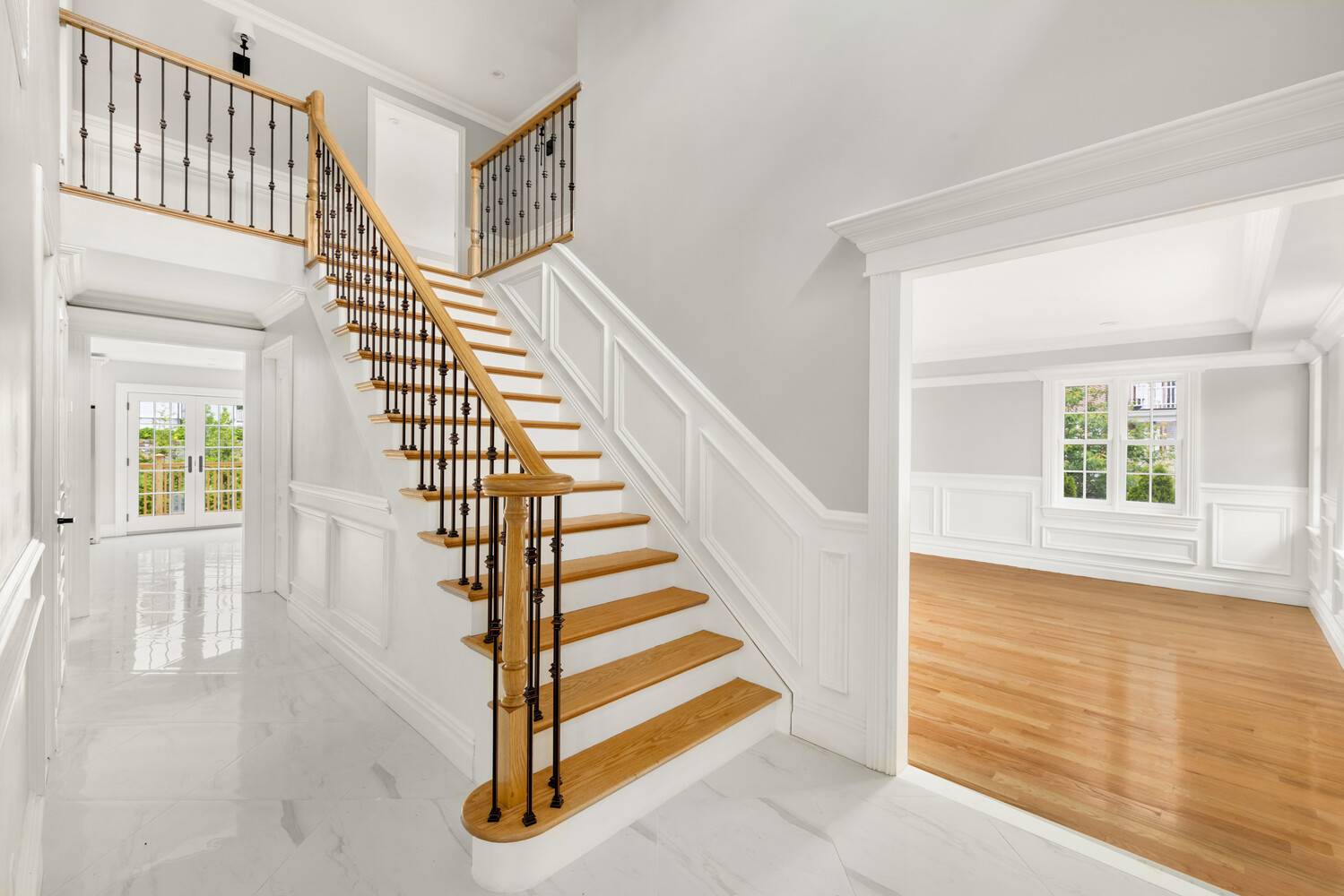 New Construction Luxury Haven by the Bay Step into timeless elegance and modern comfort in this newly built, never before lived in 4 bedroom, 3 bathroom Colonial boasting over 4, ...
