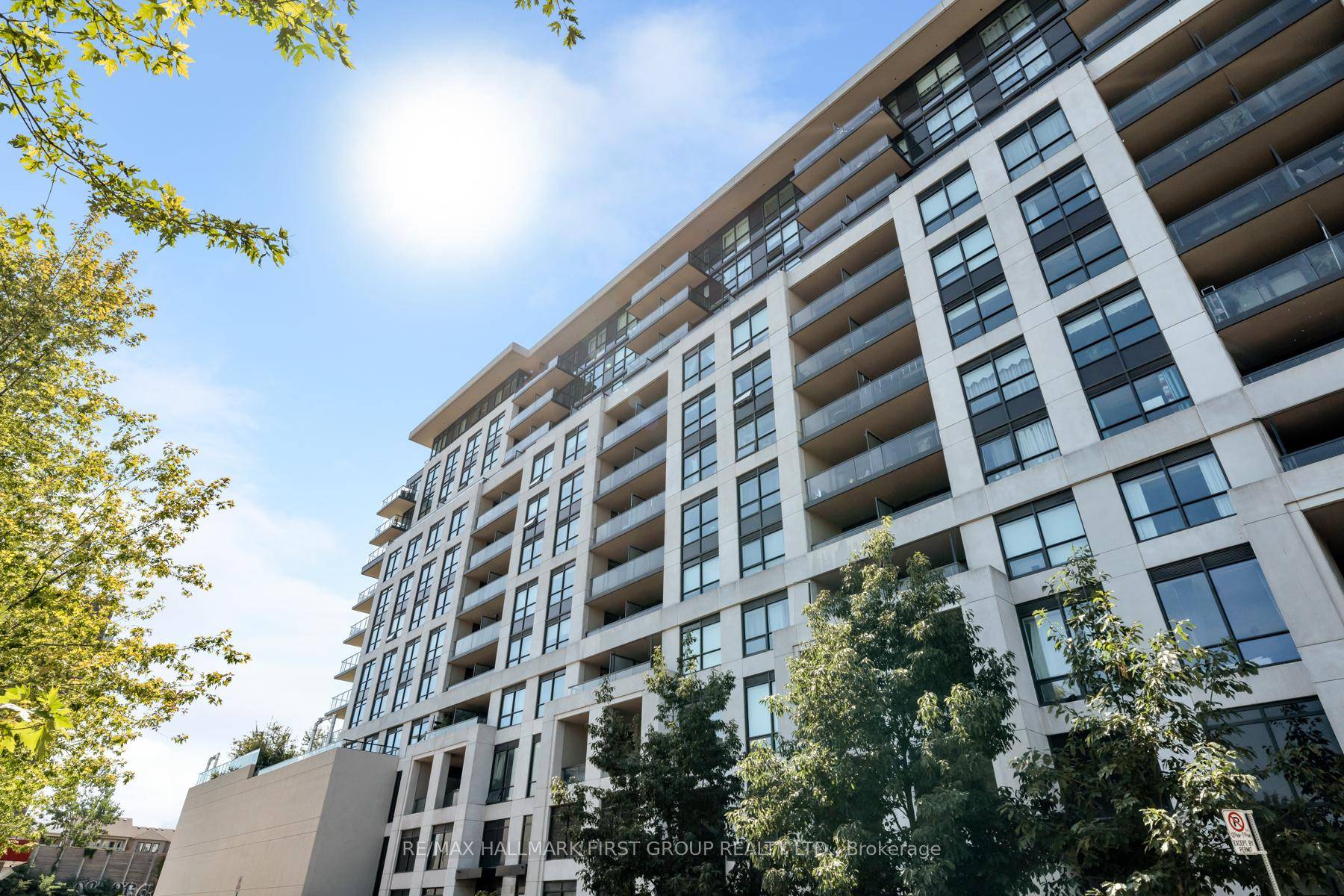 Welcome to this bright and modern 1 1 bedroom, 1 bathroom condo in the highly sought after Village By Main community.