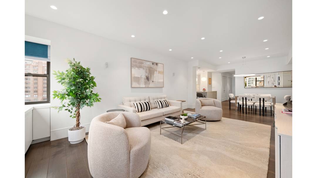 With five bedrooms and three full baths, and private laundry, this expansive Upper East Side residence has evolved into something even more compelling.