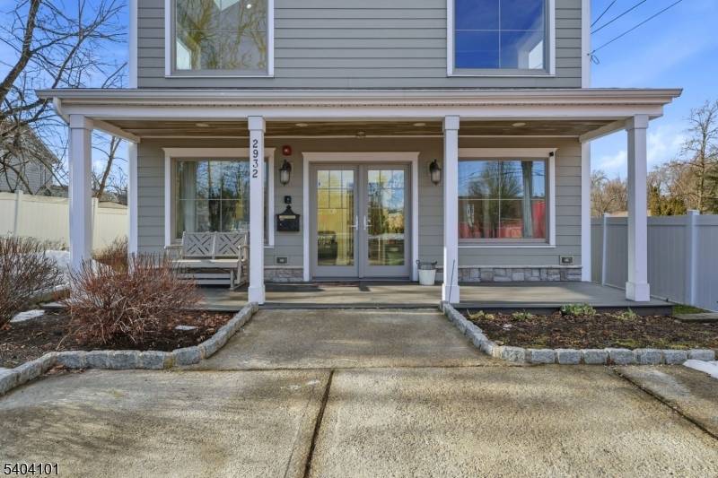 Discover a rare mixed use opportunity at 2932 Vauxhall Rd, a 2016 custom build designed with exceptional quality and long term durability in mind.