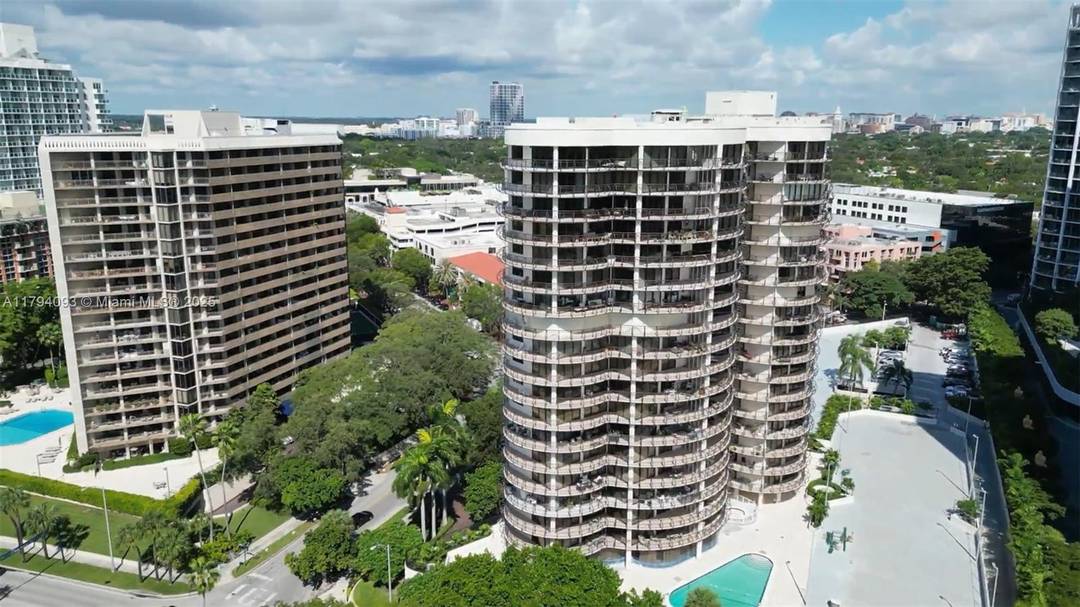 Prime Development Opportunity in Coconut Grove Near CocoWalk amp ; Bayside Park This rare 6, 782 SqFt property has two folios, offers endless possibilities with Mixed Use Zoning Commercial Residential.