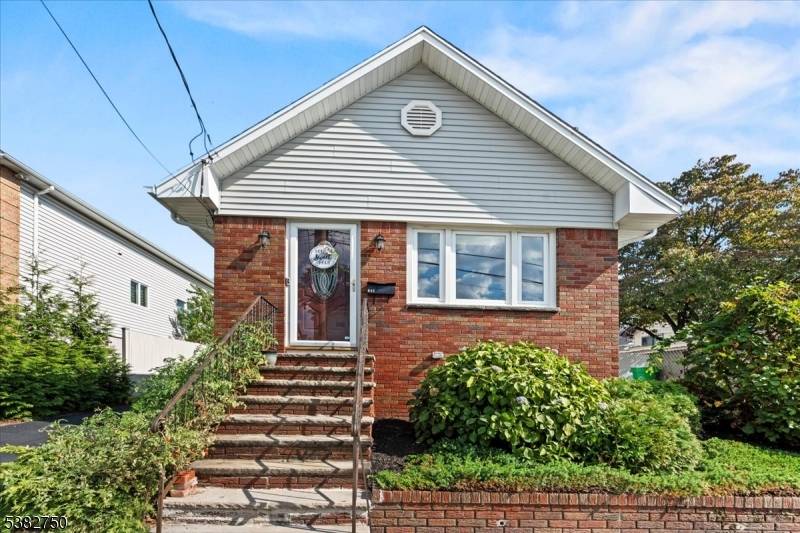 Tucked away on a quiet dead end street, this charming Ranch offers both comfort and convenience !