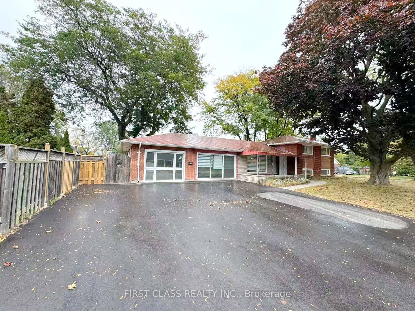 Great central location near downtown Burlington.