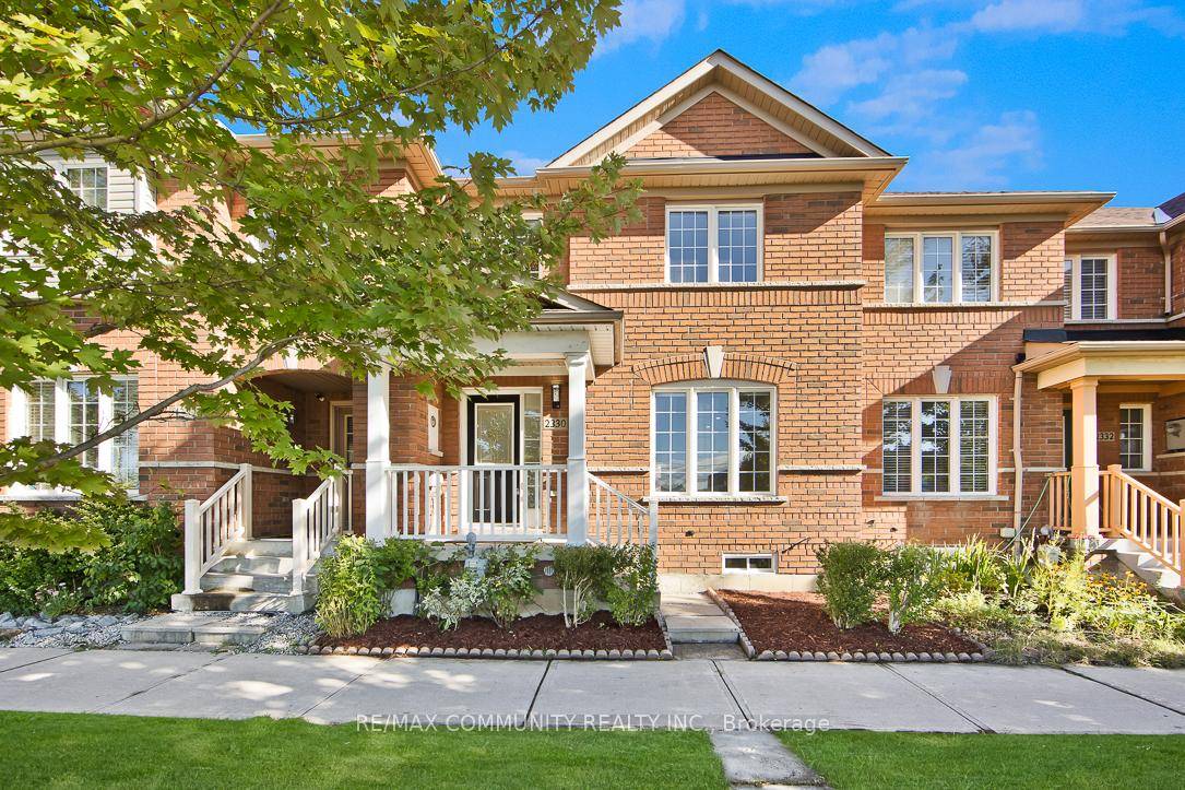 Welcome to this Full Brick 3 1 Bedroom, 4 Bathroom FREEHOLD Townhouse in the highly Sought after Greensborough Neighbourhood.