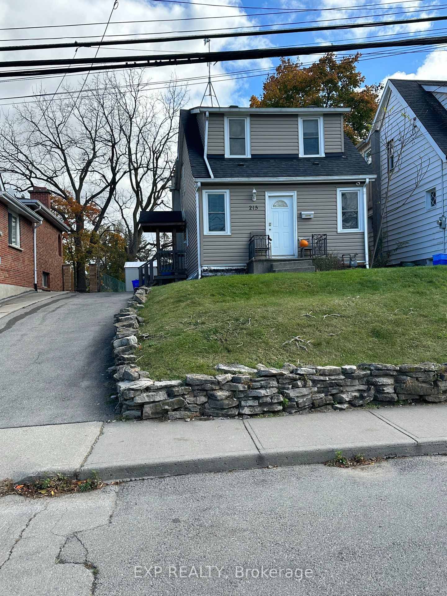 High Demand Ainslie Wood Prime Investment Opportunity Awaits the Savvy Investor !