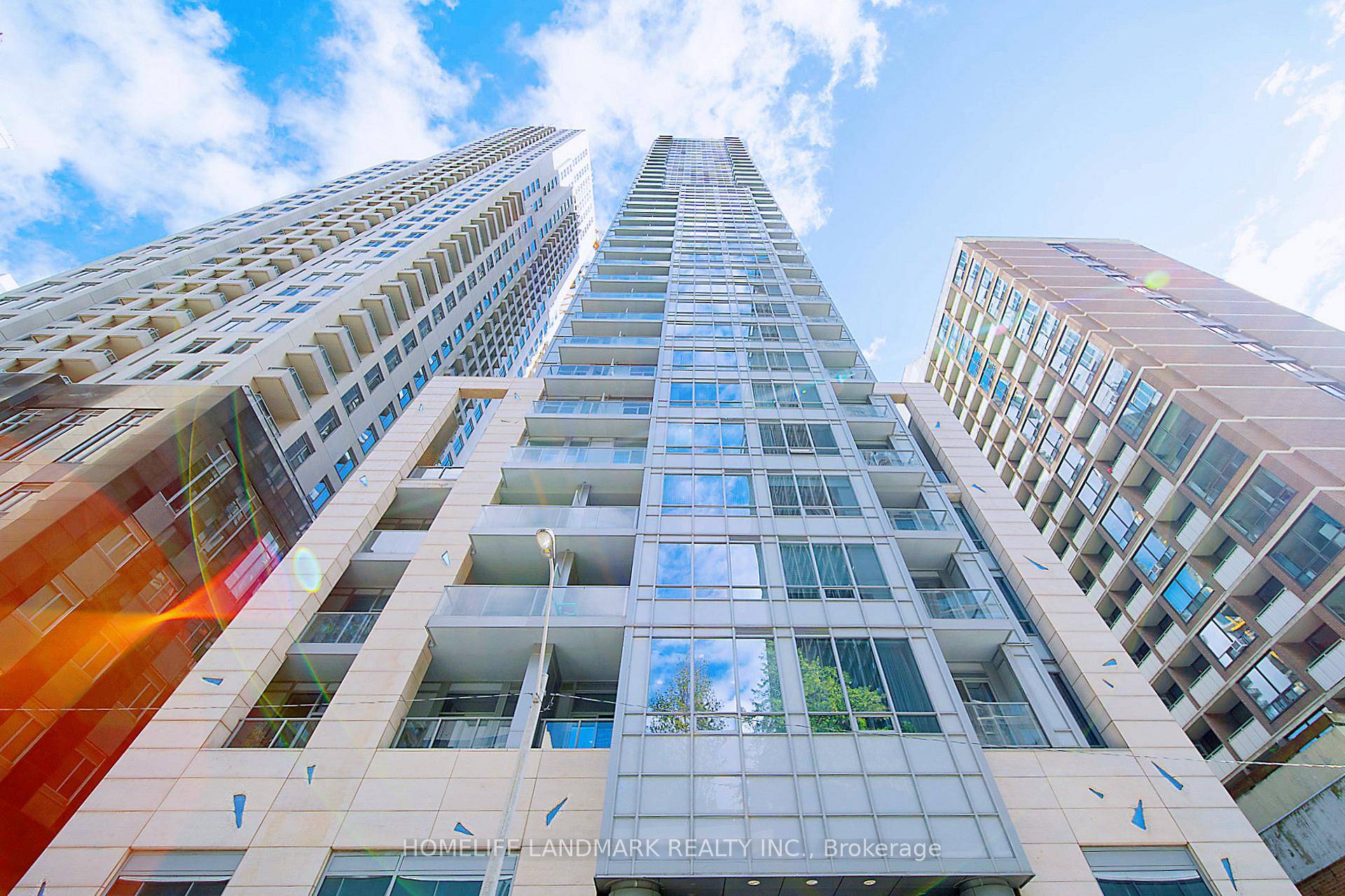 Stunning Crystal BLU Condominiums In The Heart Of Toronto, Breathtaking Fantastic View To The Most Luxury District Bloor Yorkville amp ; East View To The Longest Street In The World ...