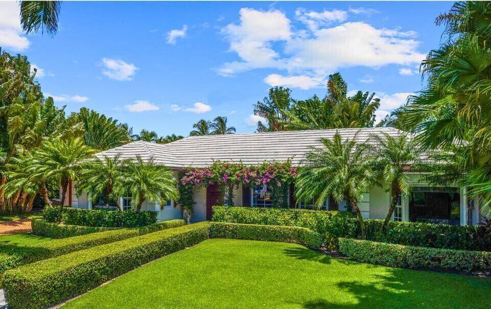Ideally located in the north end of Palm Beach, this four bedroom house has been totally renovated and professionally decorated.
