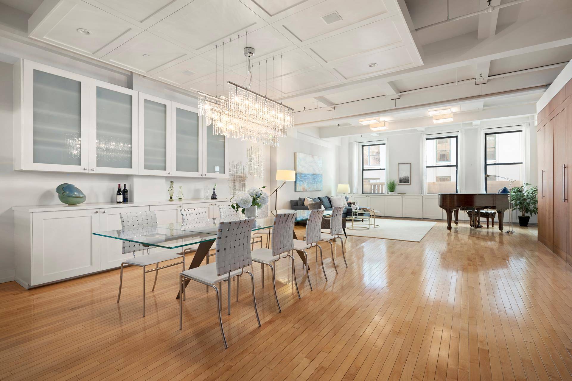 Space, light, and impeccable design come together in this expansive 4, 000 square foot Flatiron residence a rare offering in one of Manhattan's most coveted neighborhoods.
